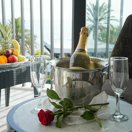 호텔 The Raga Ultra (adults Only)